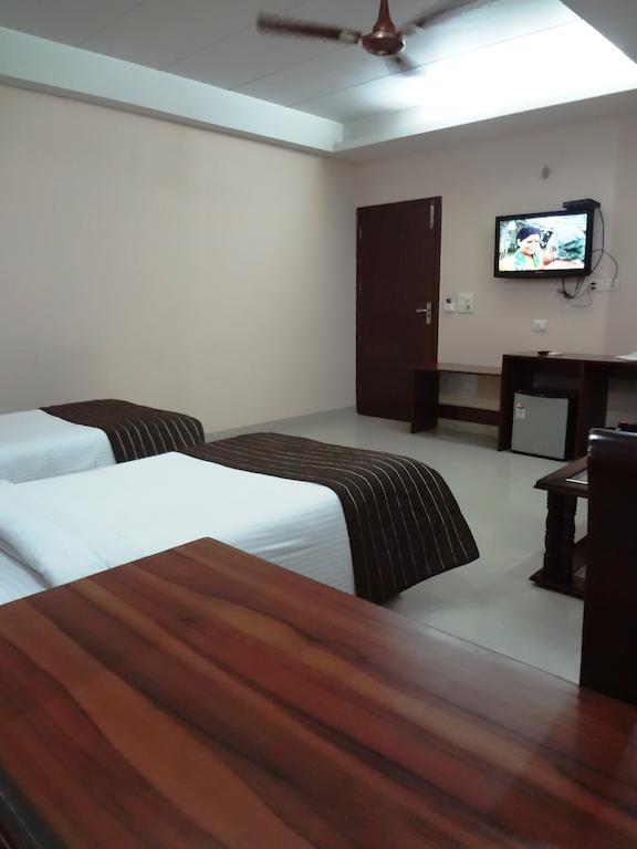 Hotel Kyron Delhi  Zimmer foto